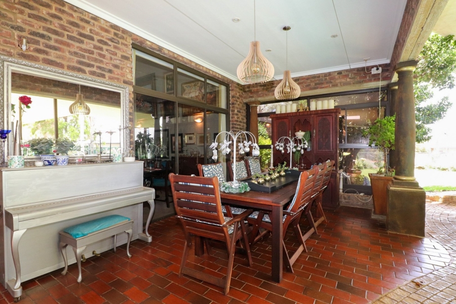 5 Bedroom Property for Sale in Wilkoppies North West